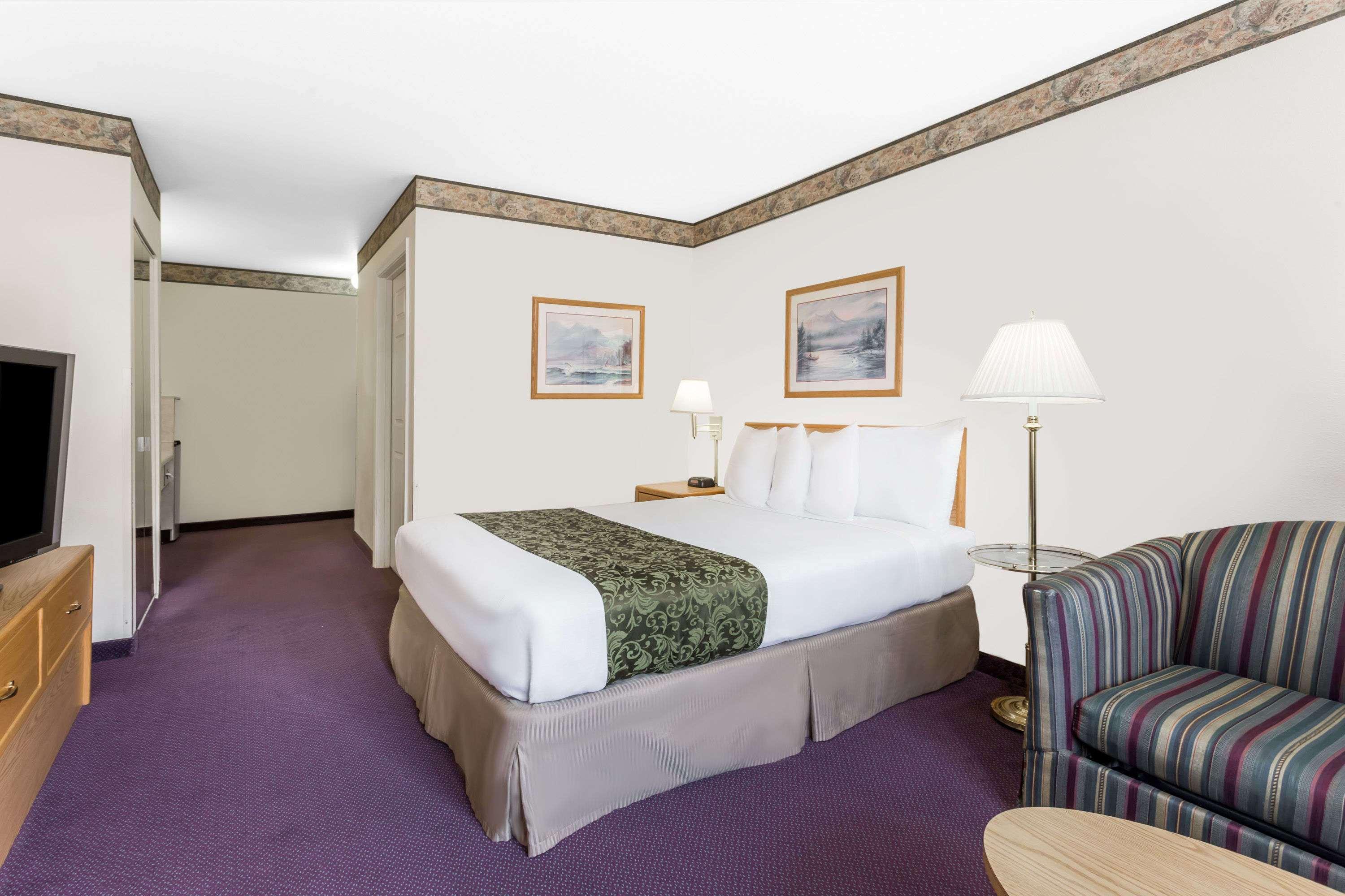 Days Inn By Wyndham Ocean Shores Esterno foto