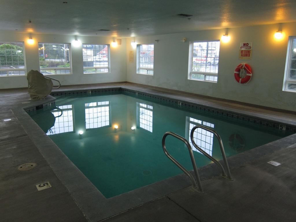 Days Inn By Wyndham Ocean Shores Esterno foto