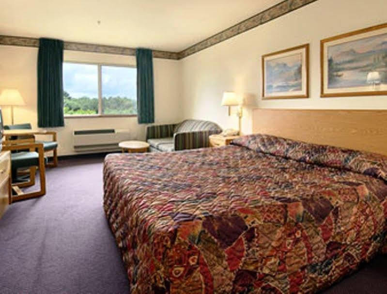 Days Inn By Wyndham Ocean Shores Esterno foto